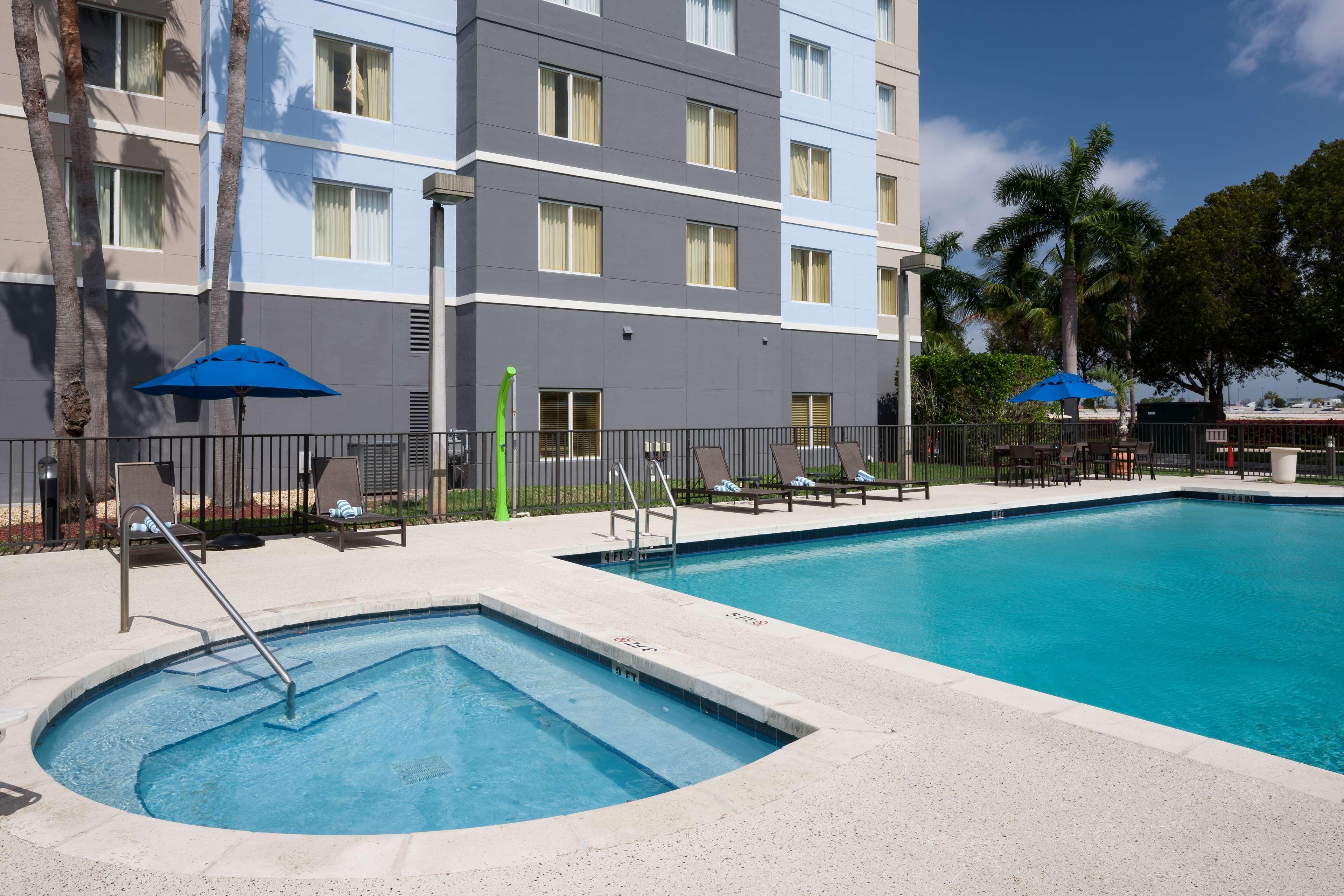 Homewood Suites Miami Airport/Blue Lagoon Miami Springs Exterior foto