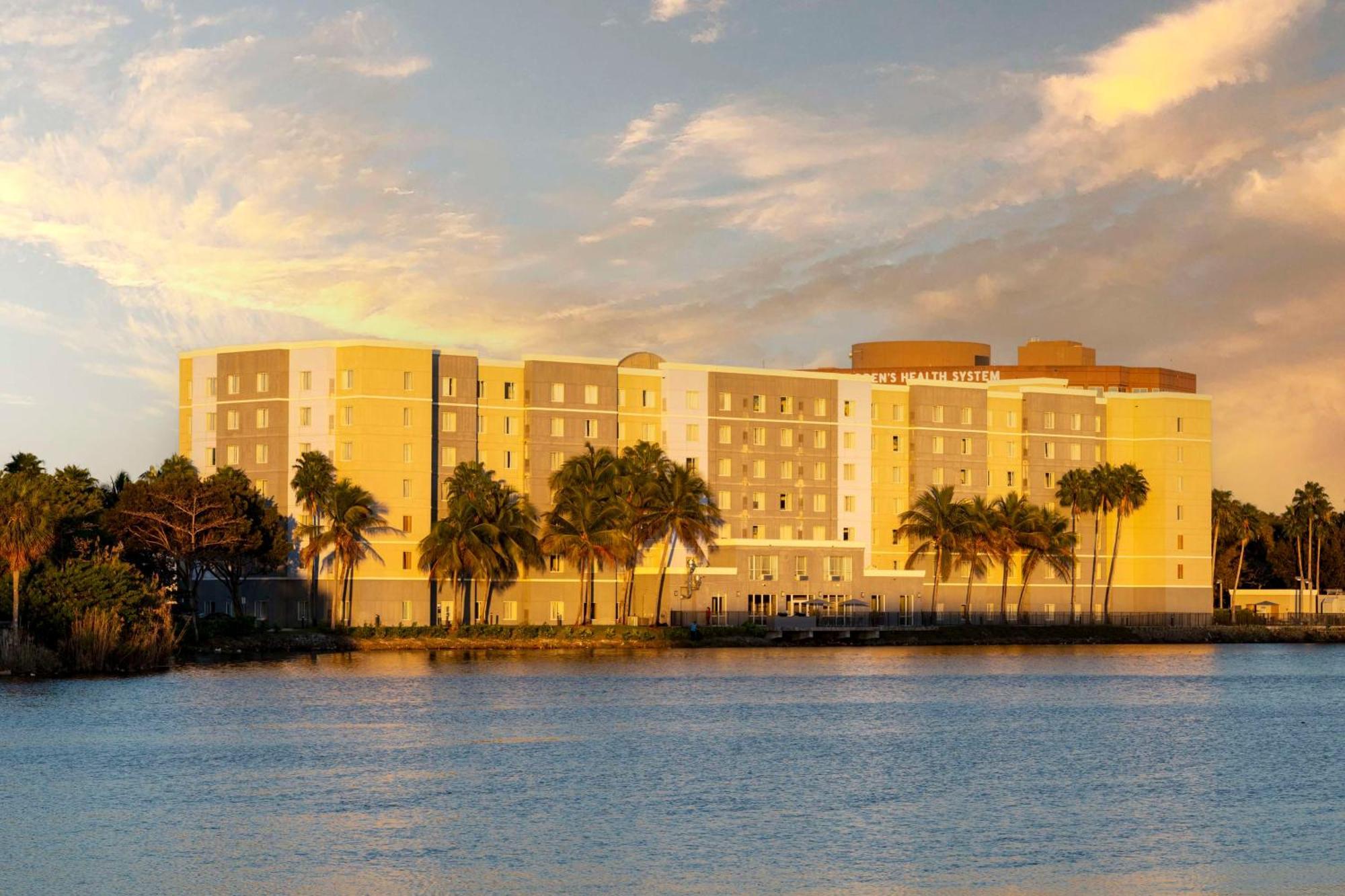 Homewood Suites Miami Airport/Blue Lagoon Miami Springs Exterior foto