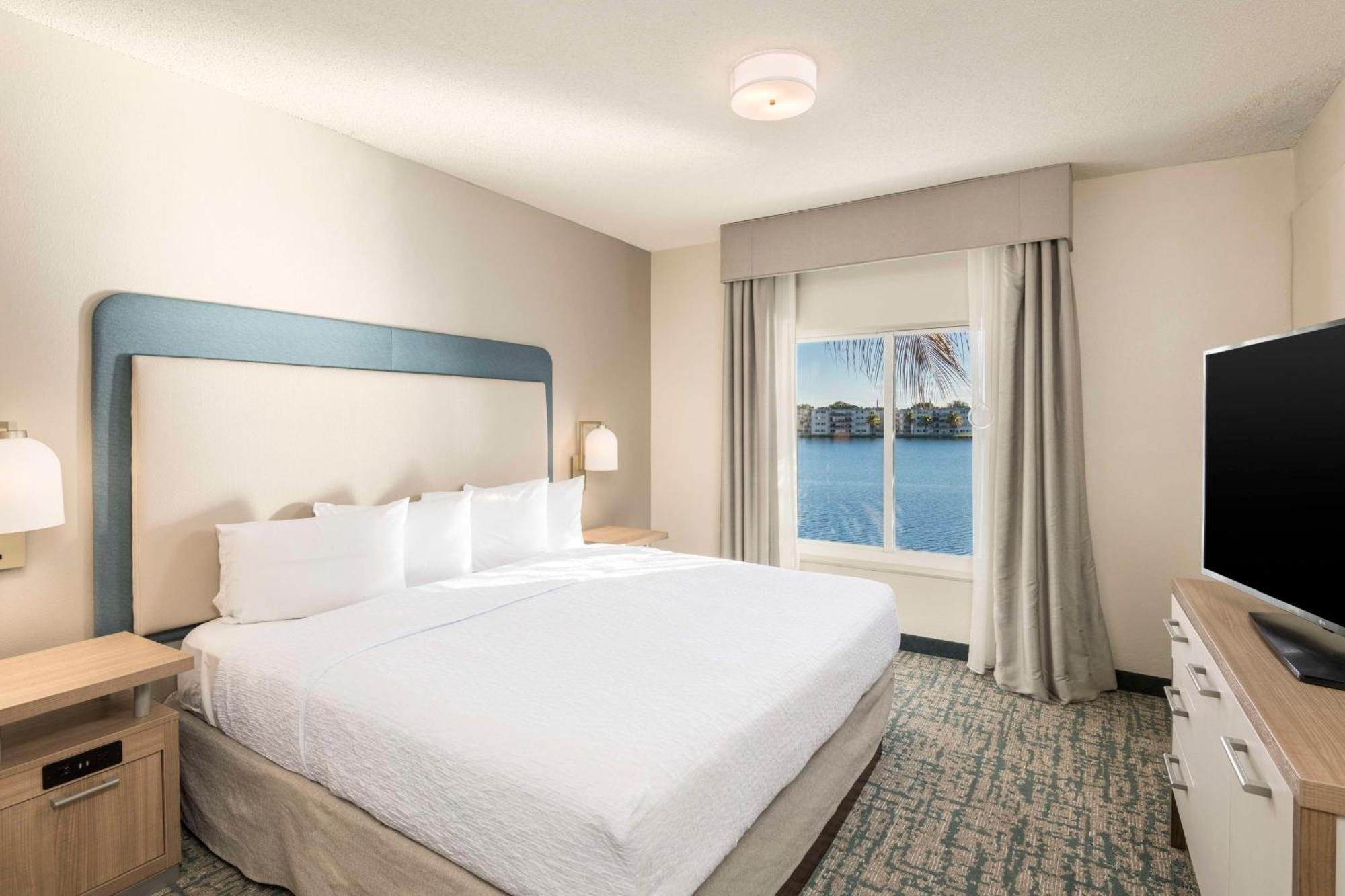 Homewood Suites Miami Airport/Blue Lagoon Miami Springs Exterior foto