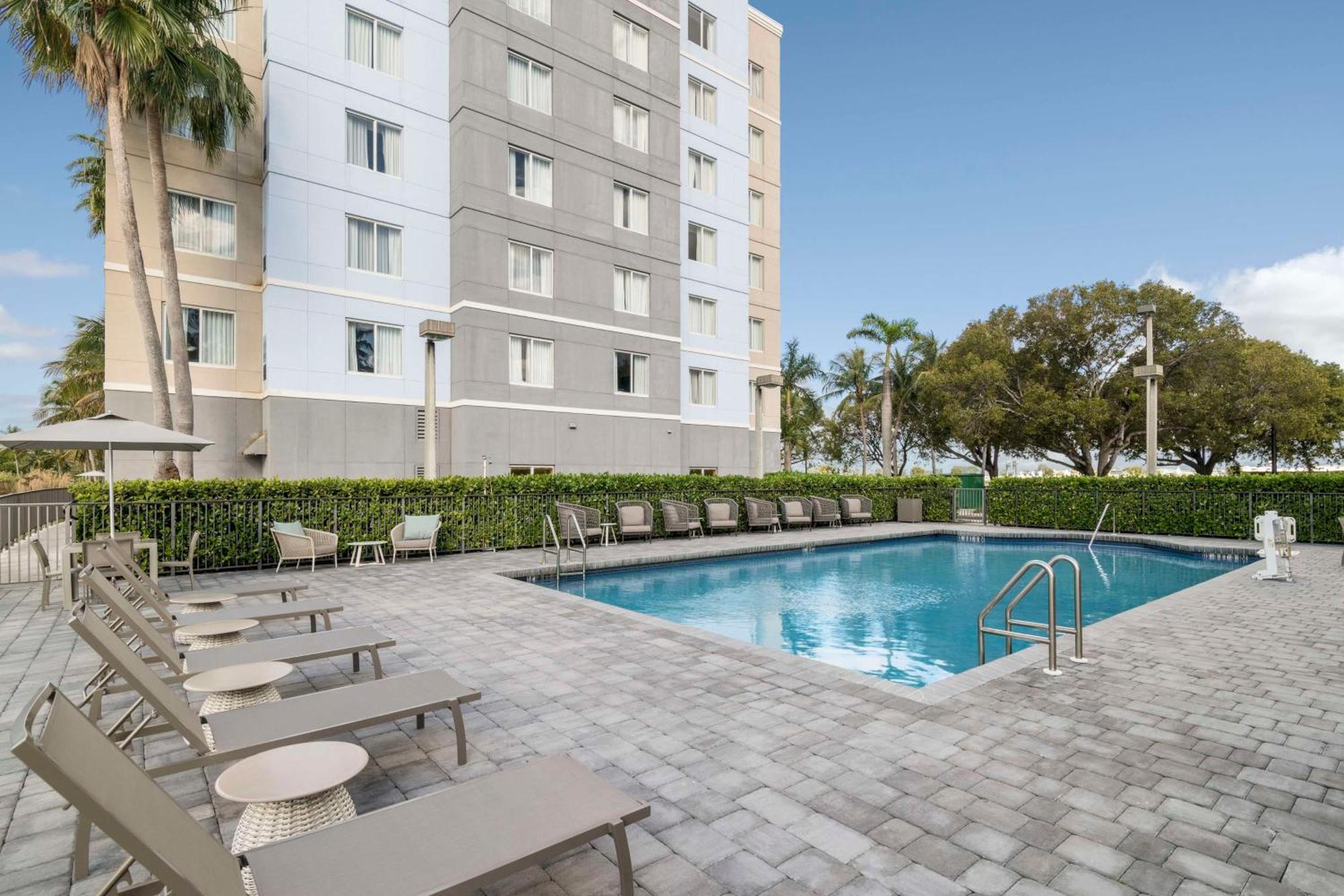 Homewood Suites Miami Airport/Blue Lagoon Miami Springs Exterior foto